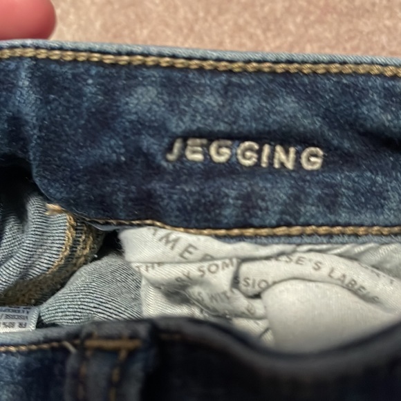 American Eagle Next Level Stretch Jeans - Picture 8 of 9